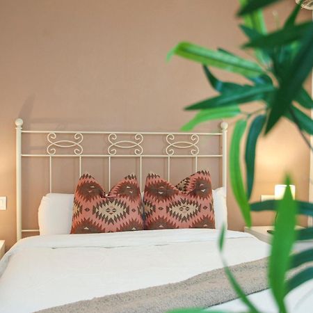 Spacious 2 Bedroom Apt In The Heart Of Triana Sevilla Bagian luar foto