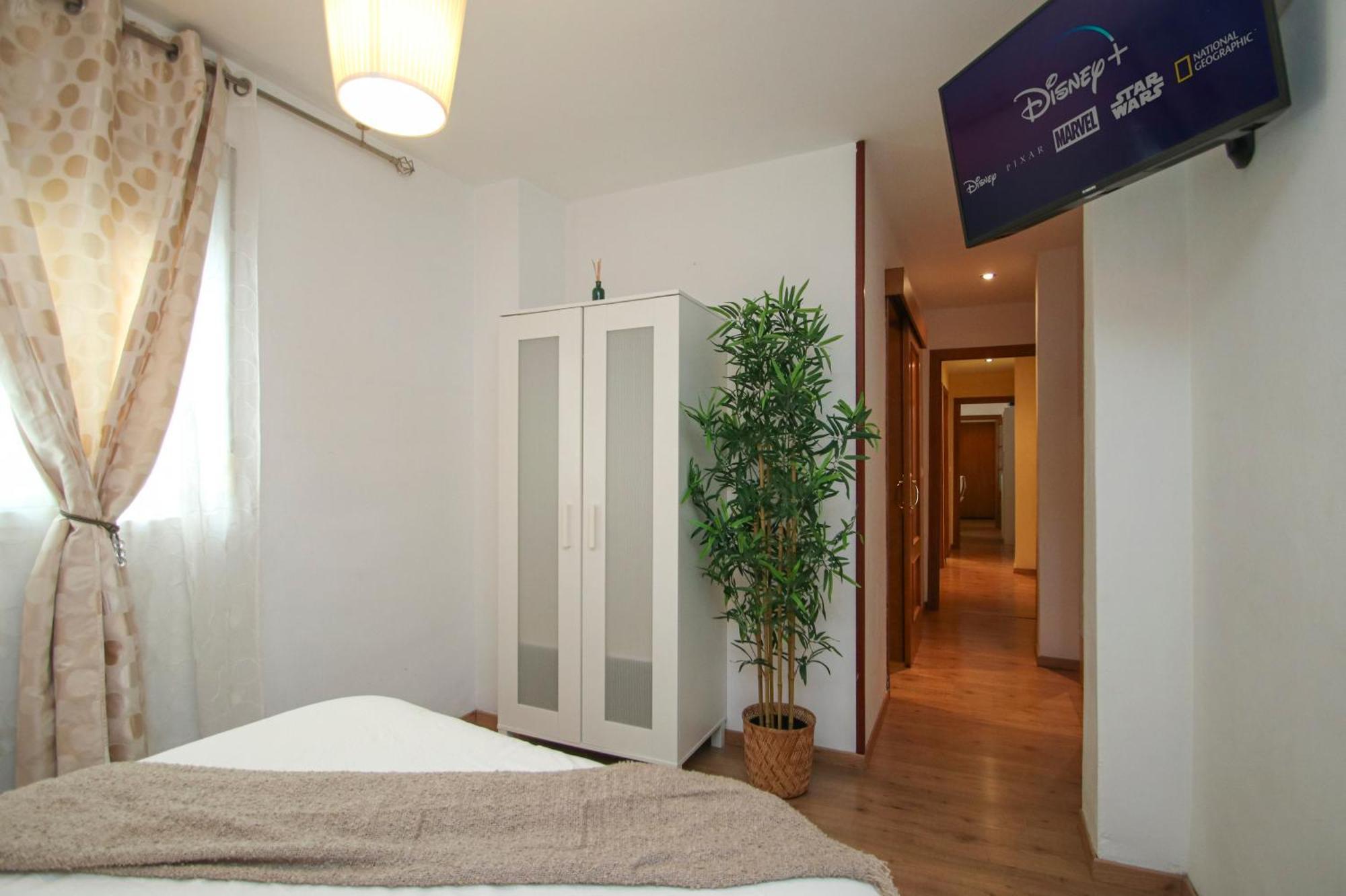 Spacious 2 Bedroom Apt In The Heart Of Triana Sevilla Bagian luar foto