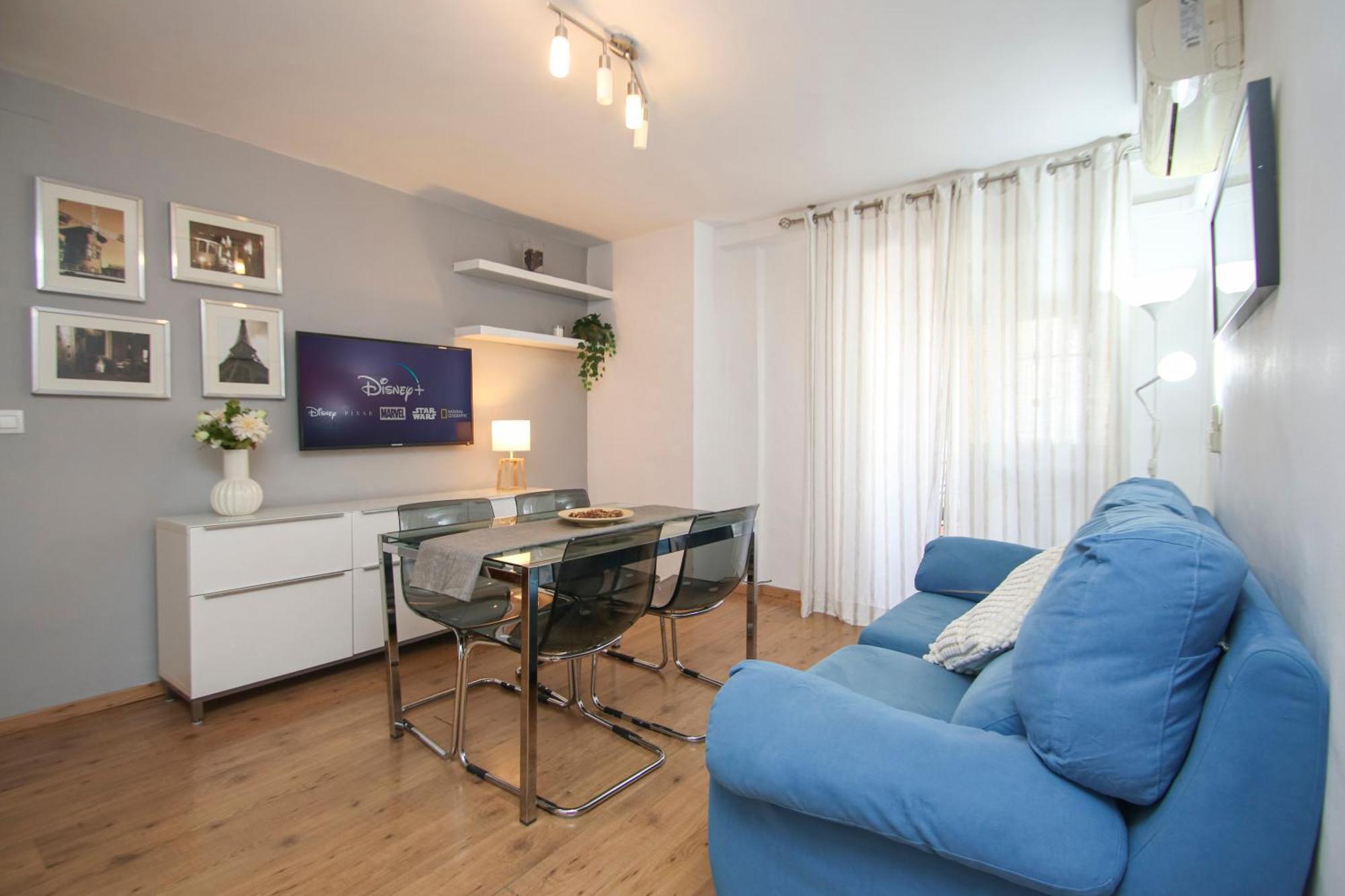Spacious 2 Bedroom Apt In The Heart Of Triana Sevilla Bagian luar foto
