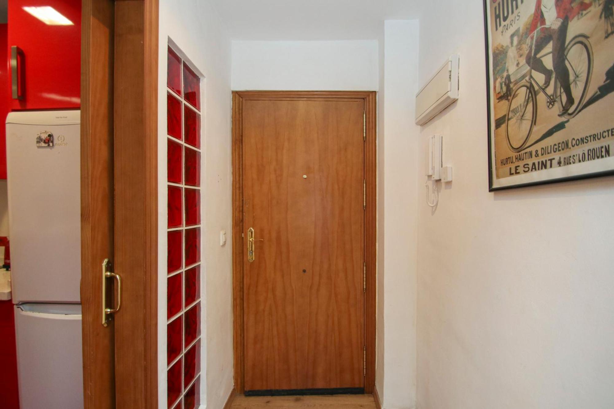 Spacious 2 Bedroom Apt In The Heart Of Triana Sevilla Bagian luar foto