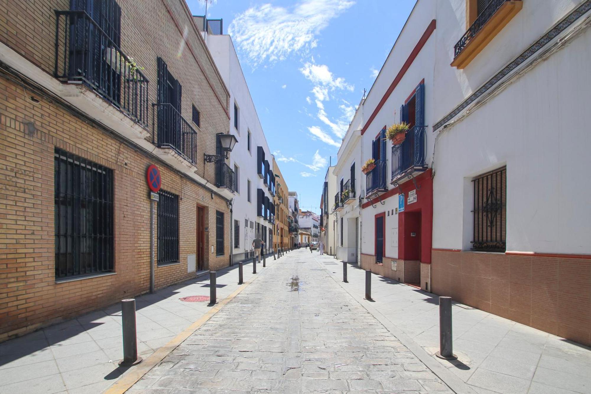 Spacious 2 Bedroom Apt In The Heart Of Triana Sevilla Bagian luar foto